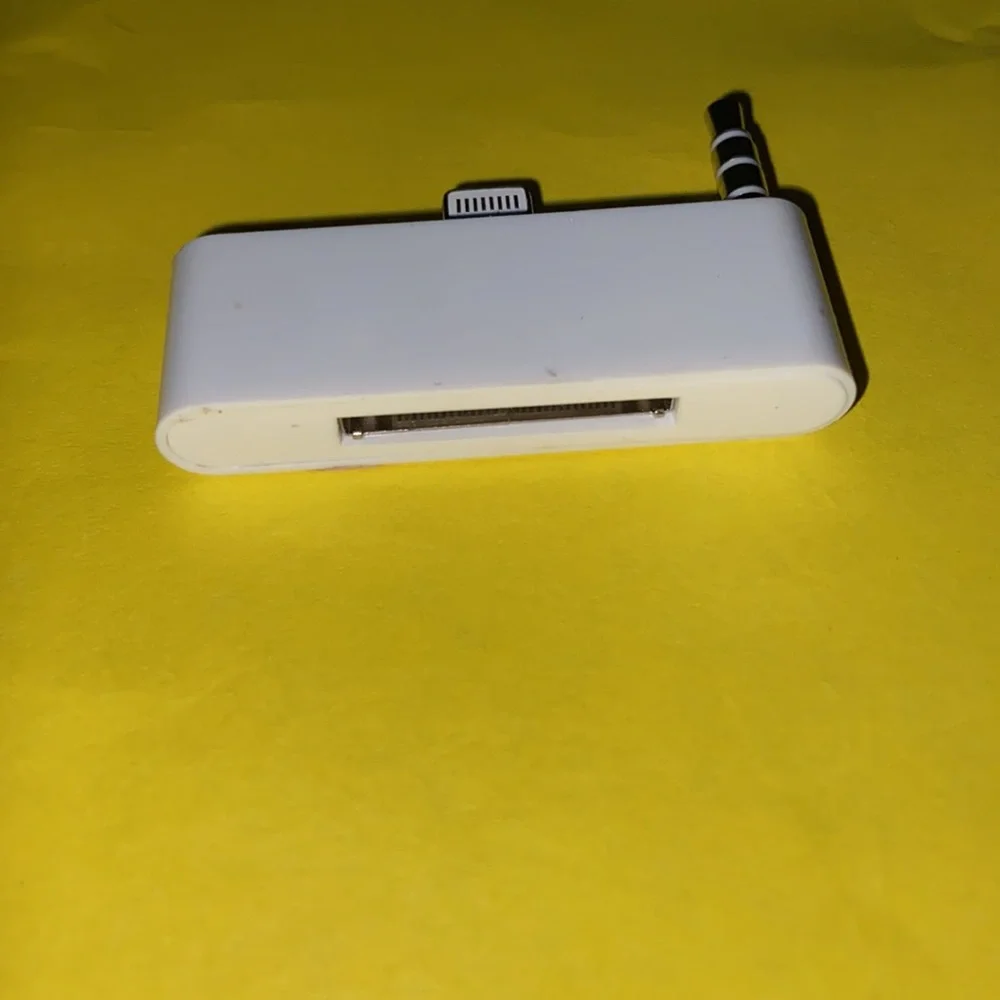 Lightning to 30-Pin 3.5mm Audio Dock Adapte